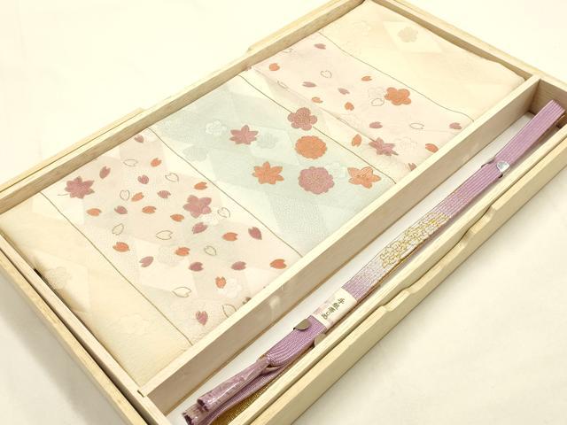 平和屋本店●和装小物　帯締め・帯揚げセット　高麗組　横段舞花文　金糸　金彩　逸品　未使用　AABI2261ay