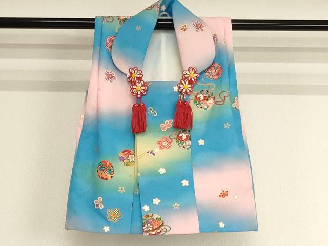 平和屋着物[]七五三　女の子　３歳　祝着　三つ身　被布セット　花手毬文　金彩　AABI2703ja_6