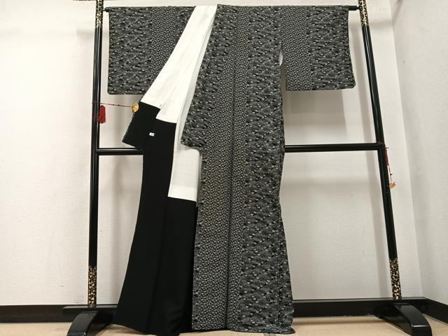 平和屋着物●お召　立波間道　千鳥　黒地　正絹　逸品　AABI2981ph_2