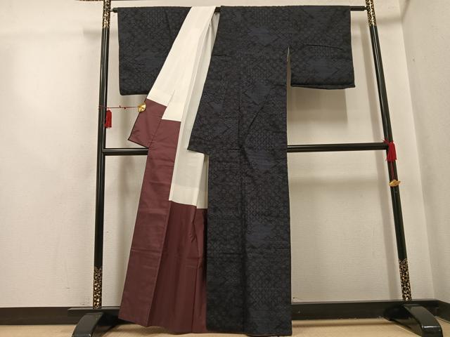 平和屋着物●本場結城紬　重要無形文化財　100亀甲　吉祥文　正絹　逸品　AABI3069ph_2