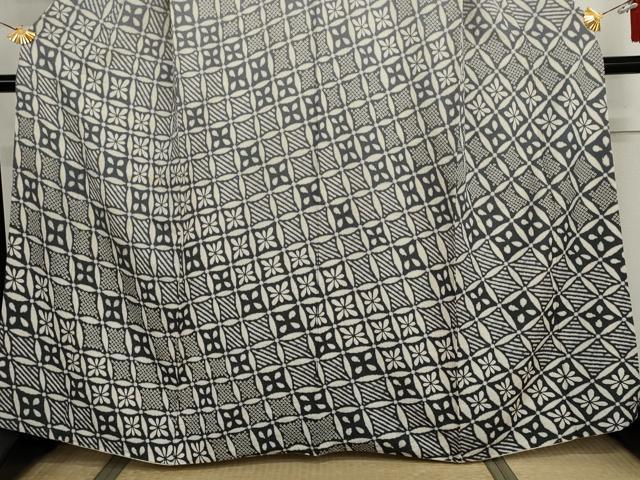 平和屋着物●訪問着　中国三大刺繍　相良刺繍　絞り　七宝花文　暈し染め　金通し地　三越扱い　正絹　逸品　AABI5260cs_2