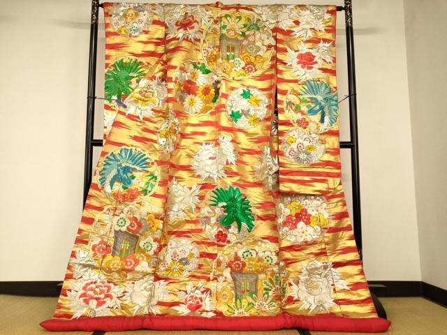 平和屋本店●色打掛　和装　婚礼　結婚式　花嫁　神社挙式　駒刺繍　飛鶴御所車丸文　金銀糸　逸品　AABJ2788fw 42,250円