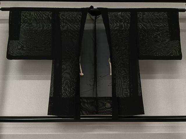 平和屋着物▽羽織　スリーシーズン　春夏秋　塵除け　刺繍　流水文　魚　黒地　正絹　逸品　AABJ6105jh 11,388円