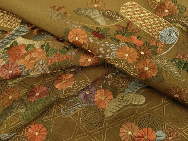 平和屋着物●中国三大刺繍　汕頭刺繍　スワトウ刺繍　総刺繍　訪問着　絵巻梅松文　金糸　正絹　逸品　AABJ8719cs 38,870円