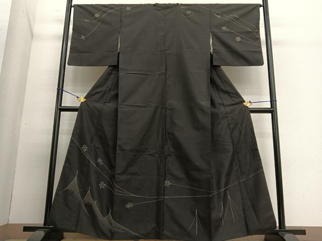 平和屋着物●訪問着　本場大島紬　刺し子　網干人物文　黒地　正絹　逸品　BAAT6630hv