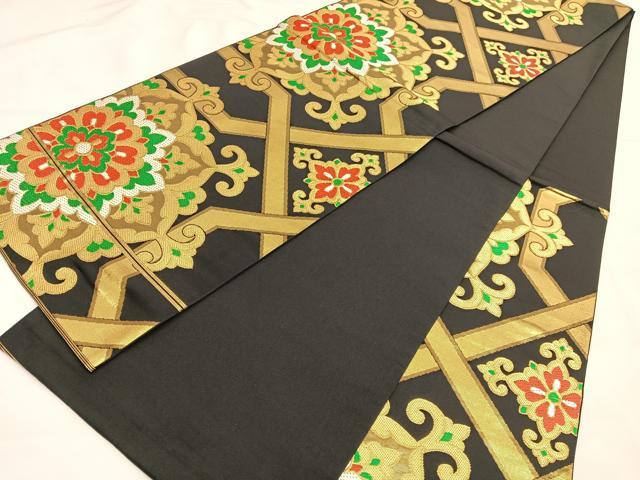 西陣織九寸帯未仕立品 しらえ織物　黒地箔引 正倉院華文　三通柄 西陣織九寸帯未仕立品 しらえ織物 黒地箔引 正倉院