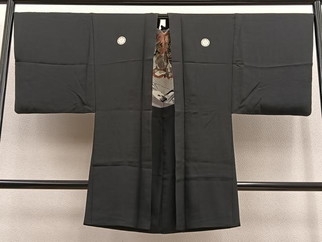 平和屋着物＃男性　長羽織　黒紋付　羽裏：人物文　正絹　逸品　BAAU0054