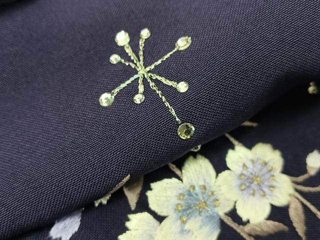 平和屋着物○女性 行灯袴 刺繍 枝垂れ桜 ラインストーン 洗える着物