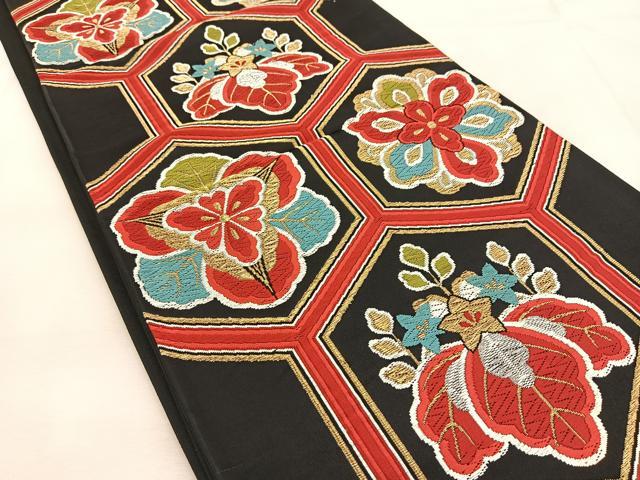 平和屋着物◎六通柄袋帯 唐織 亀甲草花文 黒地 金銀糸 正絹