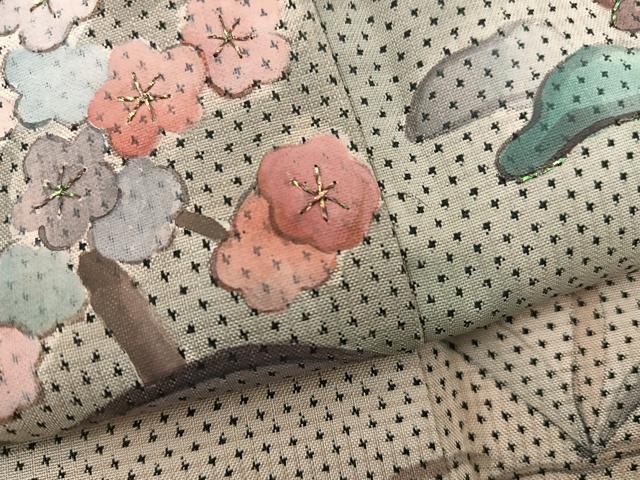 平和屋着物●訪問着　本場大島紬　白大島　手描き　刺繍　7マルキ　風景花文　正絹　逸品　BAAW3525mz 平和屋着物○訪問着 本場大島紬 白大島 手描き 刺繍 7マルキ 風景花文