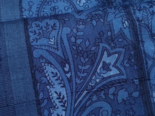 平和屋着物○上質な紬 作家物 藍 型染め 更紗花唐草間