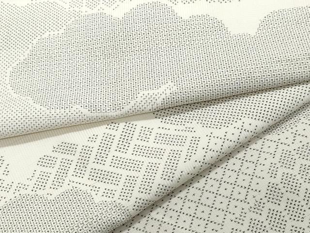 平和屋着物●本場大島紬　白大島　120亀甲　雲重ね吉祥文　正絹　逸品　CAAQ9178vf