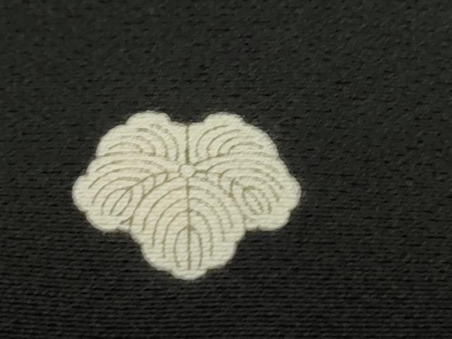 平和屋着物●豪華黒留袖　刺繍　渡り橋草花文　金彩　高島屋扱い　正絹　逸品　CAAZ8125vf 平和屋着物□豪華黒留袖 作家物 渡橋風景草花文 金彩 正絹 逸品