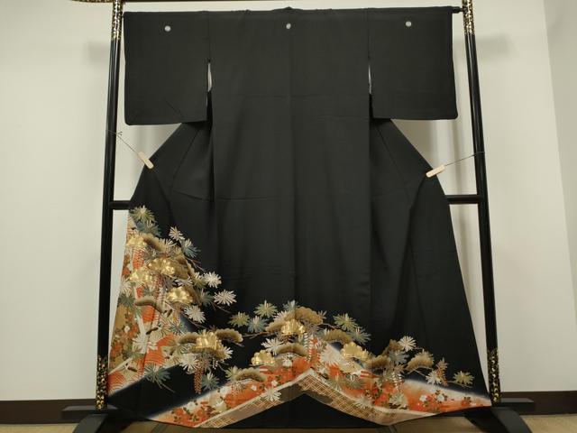 平和屋着物●豪華黒留袖　駒刺繍　枝松文　暈し染め　金彩　正絹　逸品　CAAQ9476th