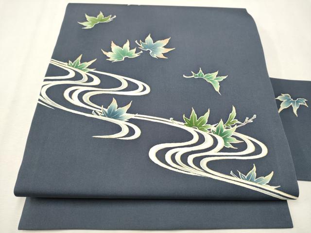 平和屋着物○塩瀬 九寸名古屋帯 流水舞葉文 金彩 正絹 逸品 