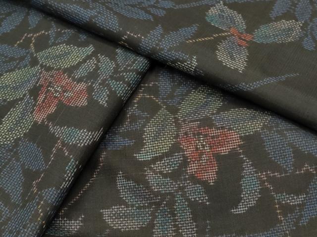 平和屋着物●本場大島紬　9マルキ　泥染め　草花文　正絹　逸品　未使用　CAAS0014th