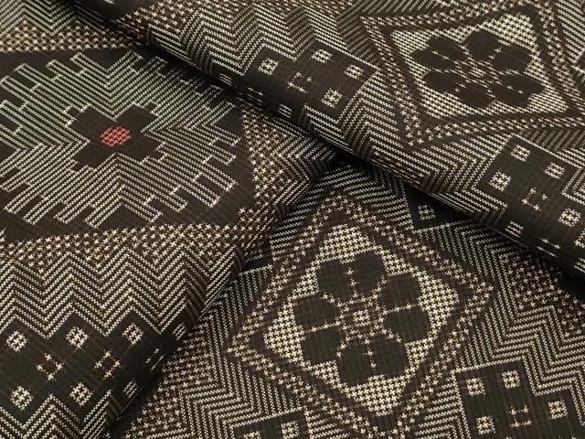 平和屋着物●龍郷絣　本場大島紬　菱吉祥花文　正絹　逸品　CAAS0236th