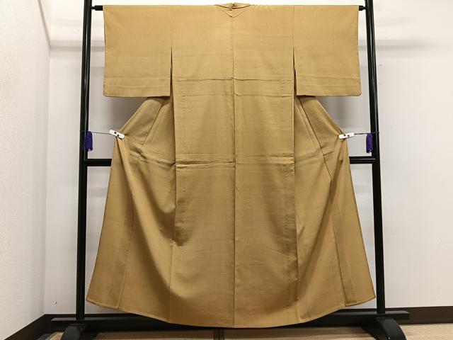 平和屋着物▽上質な色無地　単衣　黄唐茶色　御召縮緬　正絹　逸品　CAAS2477xi 平和屋着物▽上質な色無地 単衣 黄唐茶色 御召縮緬 正絹