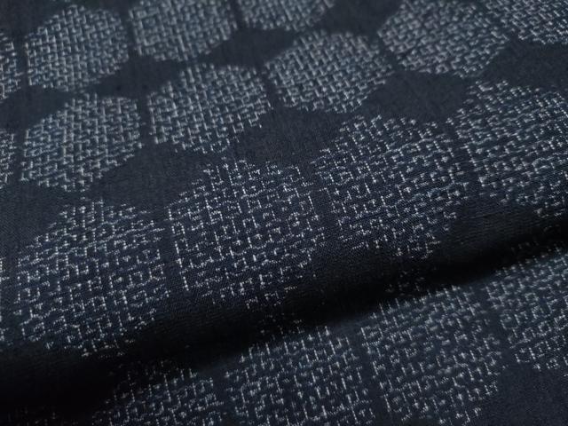 平和屋着物○本場結城紬 重要無形文化財 80亀甲 亀甲文 正絹 逸品
