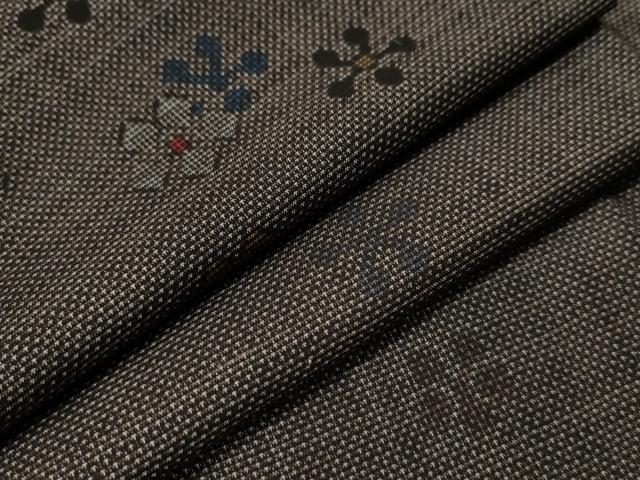 平和屋着物●本場大島紬　7マルキ　泥染め　梅鉢　舞花文　正絹　逸品　未使用　CAAS6871yc