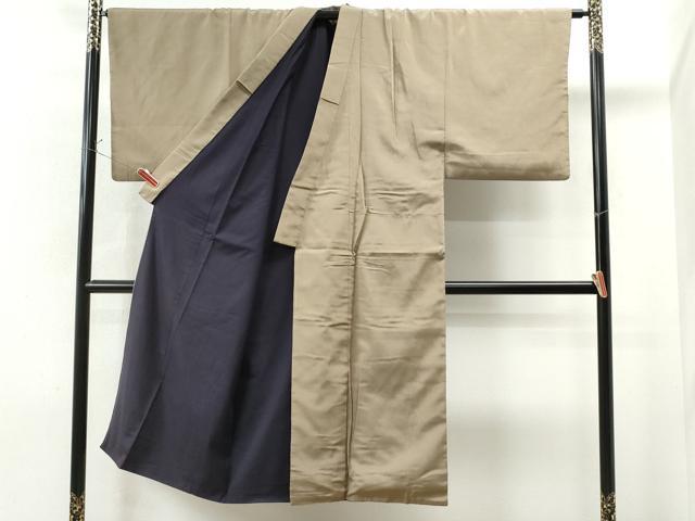 平和屋着物●男性　色無地　肥後煤竹色　鬼しぼ縮緬　正絹　逸品　CAAS7009yc 平和屋着物○男性 色無地 肥後煤竹色 鬼しぼ縮緬 正絹 逸品 CAAS7009yc