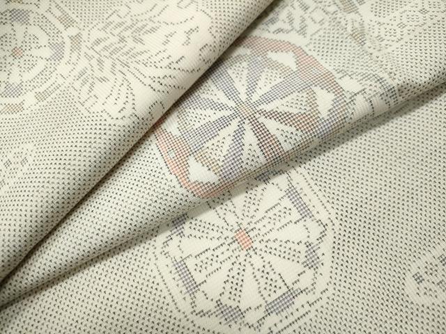 平和屋着物○本場大島紬 白大島 9マルキ 笹竹雪輪草花文 正絹 逸品