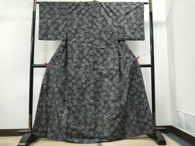 平和屋着物○本場大島紬 泥染め 7マルキ 花唐草文 正絹 逸品 AAAV7013zg