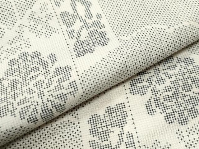 平和屋着物○本場大島紬 白大島 7マルキ 雲取り屏風草花文 正絹