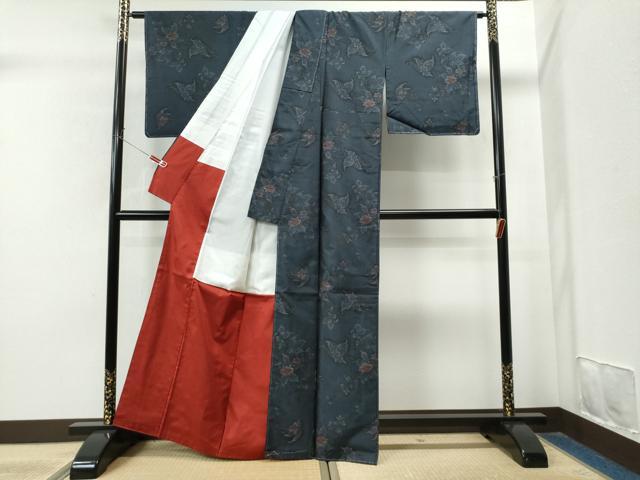 平和屋着物●本場大島紬　花蝶文　久野織物特製　証紙付き　正絹　逸品　未使用　CAAS7197yc 平和屋着物○本場大島紬 花蝶文 久野織物特製 証紙付き 正絹 逸品