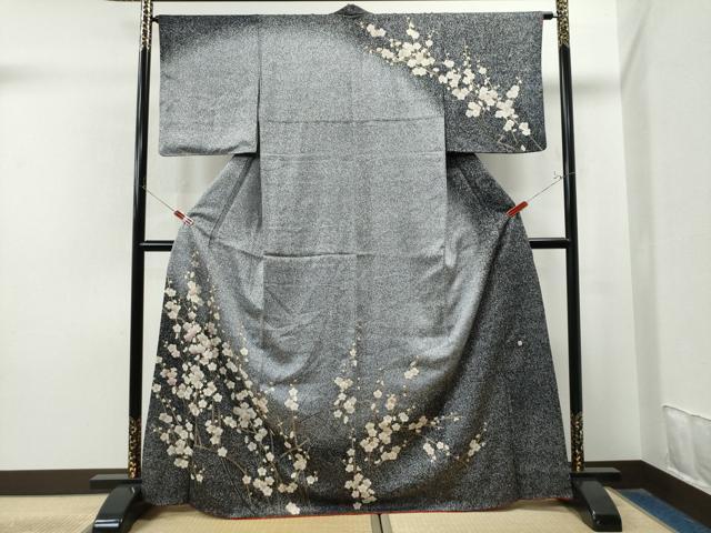 平和屋着物●訪問着　作家物　枝梅文　たたき染め　黒地　金彩　正絹　逸品　CAAS7205yc