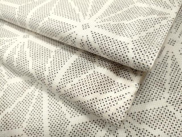 平和屋着物●本場大島紬　白大島　7マルキ　麻の葉文様　正絹　逸品　CAAS7207yc