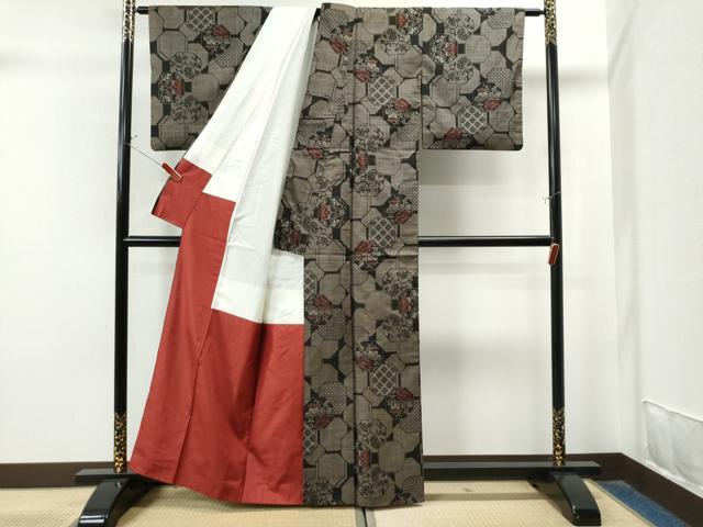 平和屋着物○本場大島紬 7マルキ 吉祥草花文 正絹 逸品 CAAS7219yc