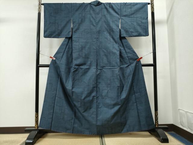 平和屋着物●本場大島紬　9マルキ　瓦文　正絹　逸品　CAAS7247yc 平和屋着物○本場大島紬 9マルキ 瓦文 正絹 逸品 CAAS7247yc 紬