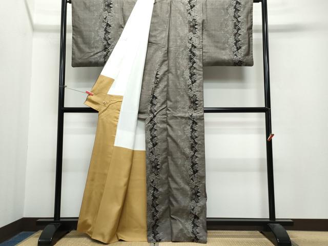 平和屋着物○本場大島紬 泥染め 9マルキ 草木文 正絹 逸品 AAAU8436zg