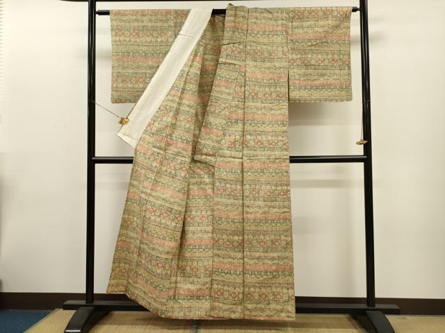 平和屋着物▽上質な紬　単衣　横段草花文　正絹　逸品　CAAT0750dy 平和屋着物▽上質な紬 単衣 横段草花文 正絹 逸品 CAAT0750dyの通販 by