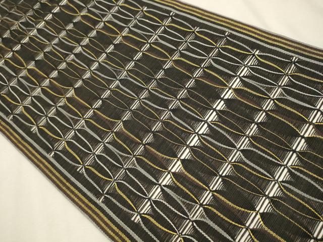 平和屋着物○六通柄袋帯 もじり織 吉祥文 黒地 金糸 正絹 逸品
