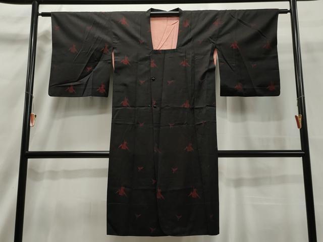 平和屋着物▽道行コート　単衣　折り鶴　黒地　ロング丈　正絹　逸品　CAAT5868id