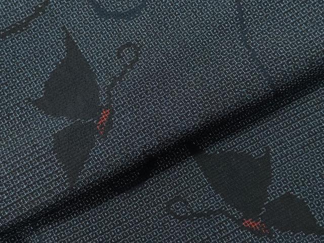 平和屋着物○本塩沢 110亀甲 唐草文 黒地 正絹 逸品 AAAV7347zg