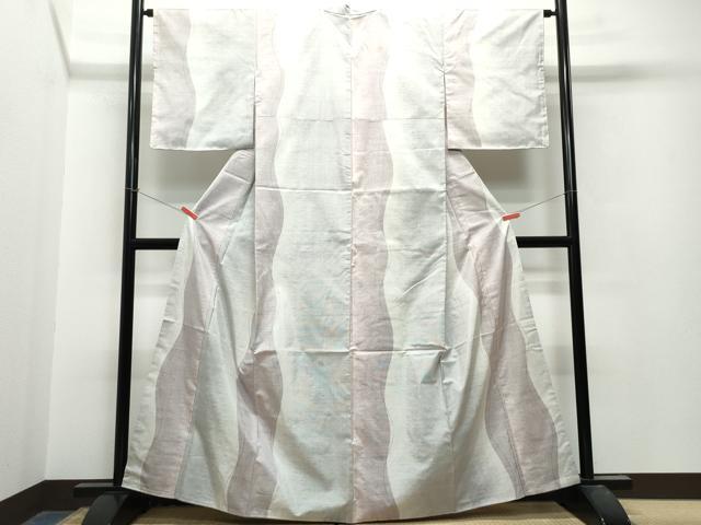 平和屋着物○本場大島紬 白大島 9マルキ 霞文 桑原織物謹製 阪急