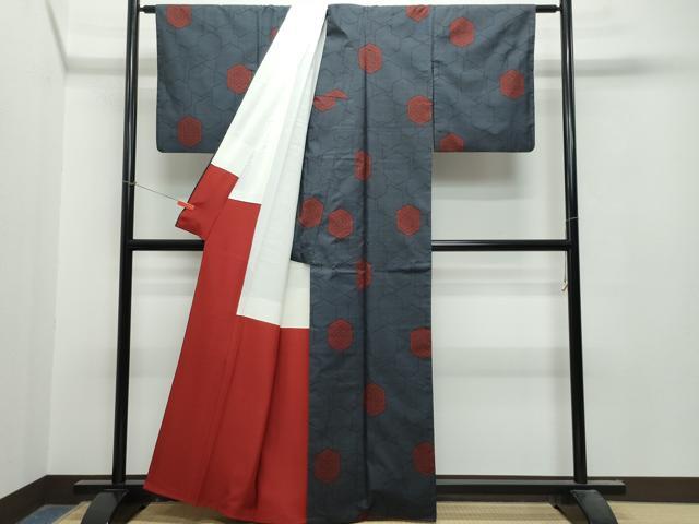平和屋着物●本場大島紬　7マルキ　泥染め　亀甲花文　証紙付き　正絹　逸品　CAAT7108vf