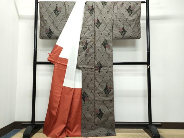 平和屋着物●本場大島紬　7マルキ　泥染め　かわしげ謹製　更紗草花文　証紙付き　正絹　逸品　CAAT7130vf 平和屋着物○本場大島紬 7マルキ 泥染め かわしげ謹製 更紗草花文