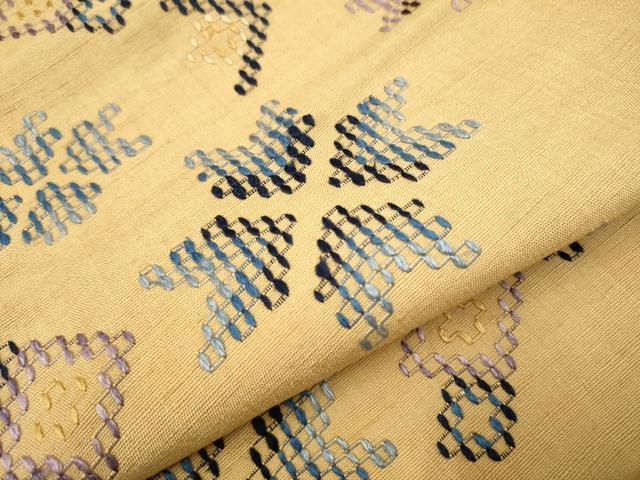 平和屋着物○本場琉球 読谷山花織 紬地 黒地 正絹 逸品 AAAY9779ck