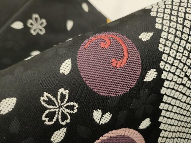 平和屋着物○九寸名古屋帯 唐織 跳兎 舞桜文 黒地 正絹