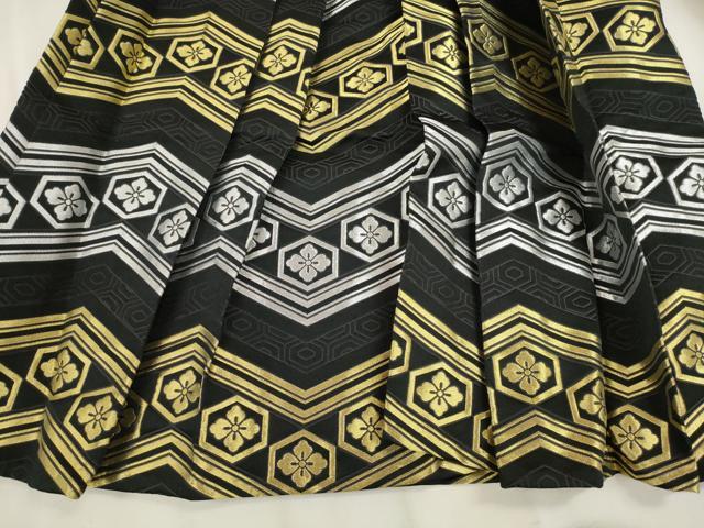 平和屋着物○男性 馬乗り袴 舞台衣装 亀甲花文 黒地 金銀糸 CAAT9301dy