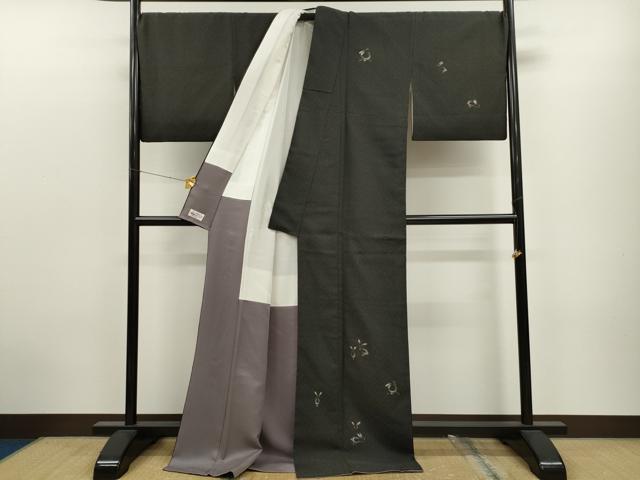 平和屋着物●訪問着　作家物　お召地　兎　黒地　金銀彩　正絹　逸品　CAAT9333dy 平和屋着物○訪問着 作家物 お召地 兎 黒地 金銀彩 正絹 逸品