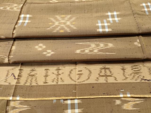 平和屋着物●本場琉球絣　琉球絣文様　反端付き　正絹　逸品　CAAU1640yc