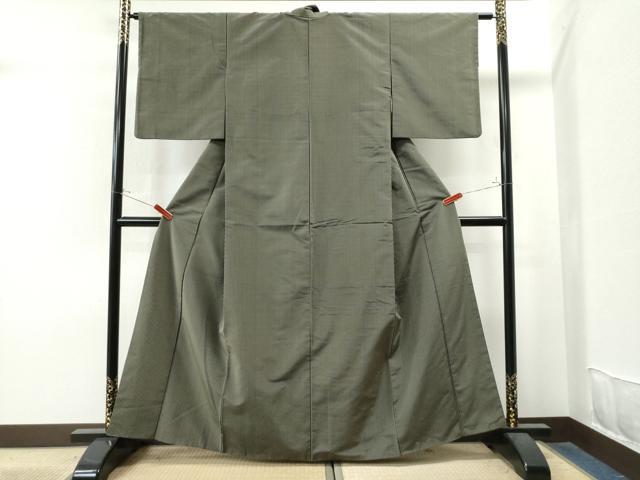 平和屋着物○本場大島紬 7マルキ 正倉院花唐草文 松坂屋扱い