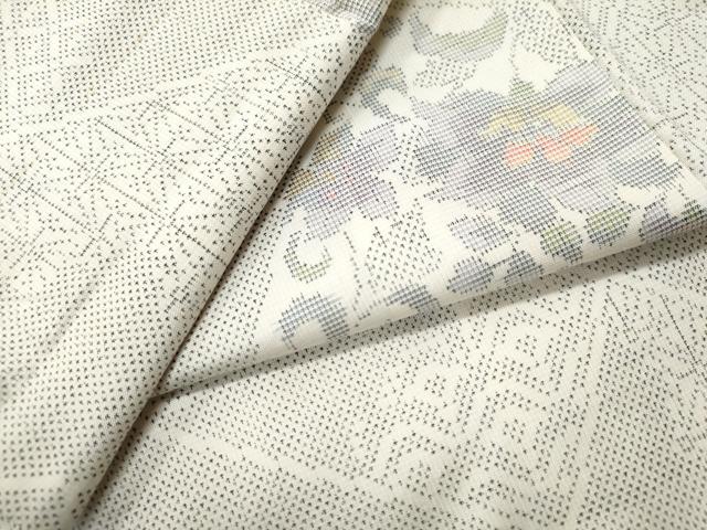 平和屋着物●本場大島紬　白大島　9マルキ　吉祥花唐草文　正絹　逸品　CAAU1726yc