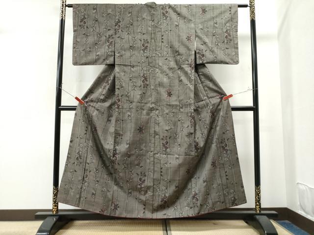 平和屋着物○本場大島紬 7マルキ 枝花文 正絹 逸品 CAAU1729yc 