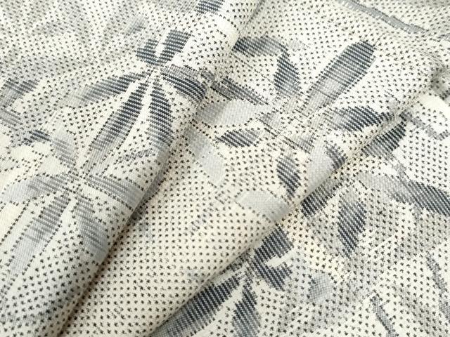 平和屋着物●本場大島紬　白大島　7マルキ　総絣　枝葉文　正絹　逸品　CAAU2045yc
